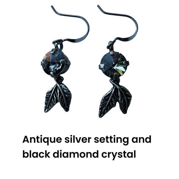 Handcrafted Earrings with Swarovski Crystal - Picture 2 of 6